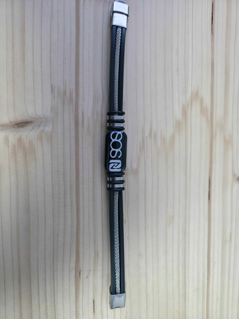 A - Premium SOS Armband mit Edelstahlseil und integriertem NFC Chip