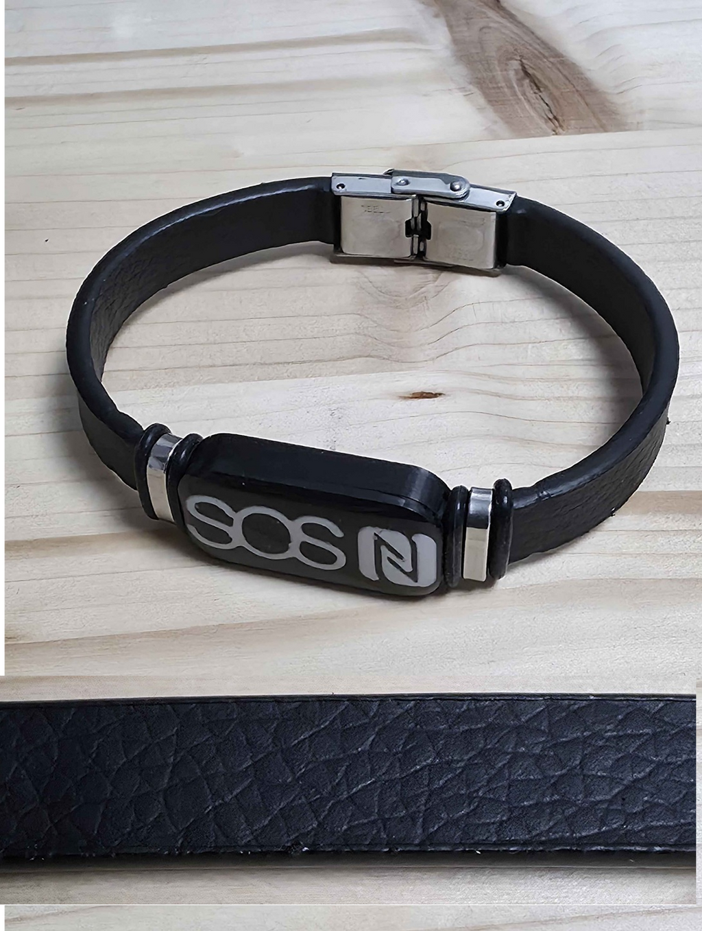 A05- NEU! Schwarz Kunstleder SOS Armband mit NFC Chip